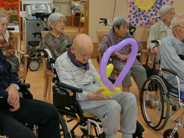 最初の作品を贈呈されました 最初の作品を贈呈されました
