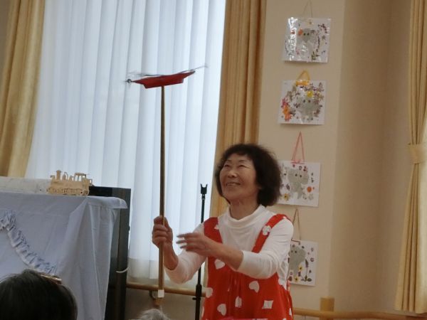 3番手の菅沼さんによる皿回し? 3番手の菅沼さんによる皿回し?