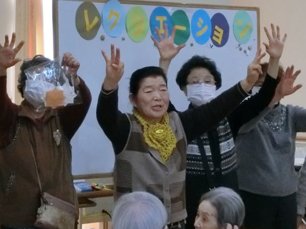 折り紙の前の準備運動 折り紙の前の準備運動