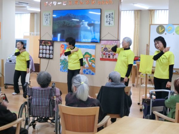 肩をトントン・・ 肩をトントン・・