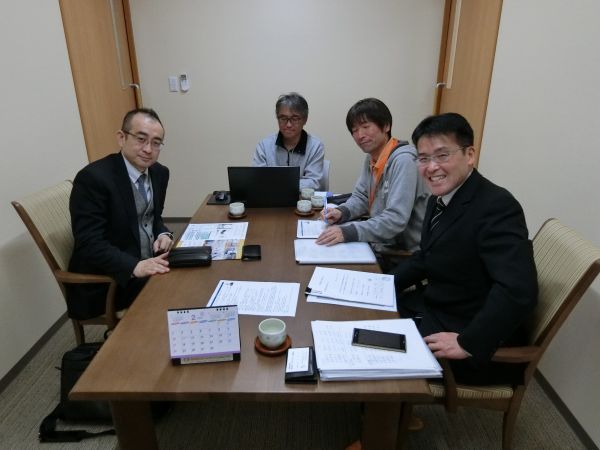 谷口様、稲垣社長、福田副施設長、三島さん 谷口様、稲垣社長、福田副施設長、三島さん