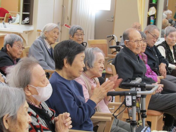 あれ?なに?どうなってるの・・・・ あれ?なに?どうなってるの・・・・