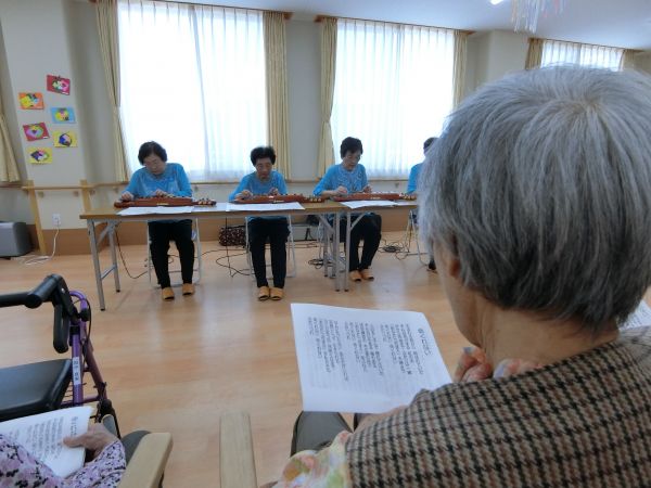 幸せのワルツ・・・を大正琴で聴くのもいいですねぇ 幸せのワルツ・・・を大正琴で聴くのもいいですねぇ