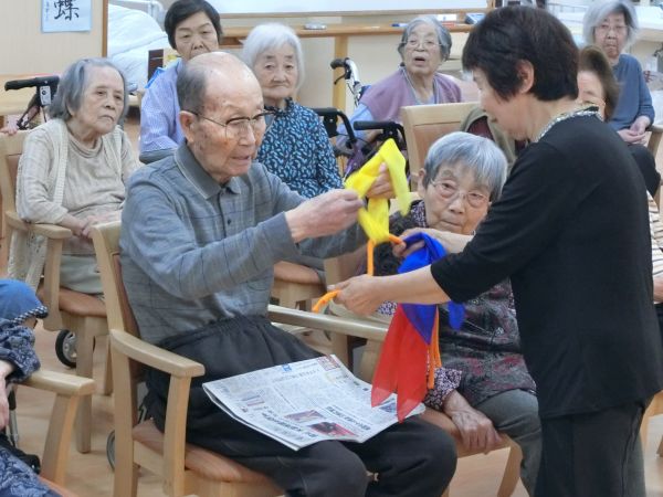 参加しながらも、首をかしげ・・・