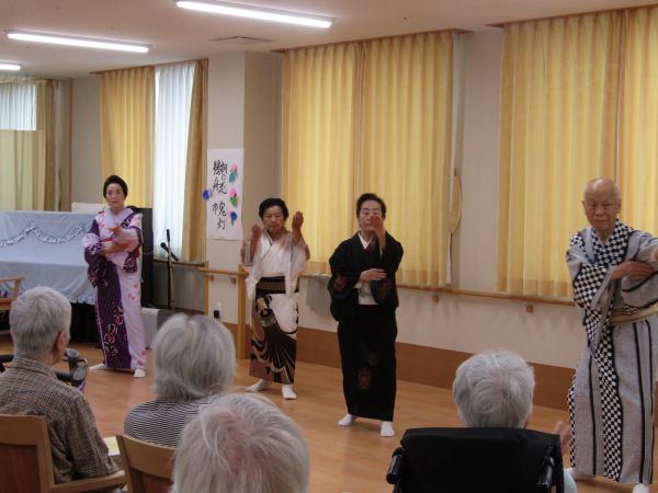 やっぱり日本人には和服ですね やっぱり日本人には和服ですね