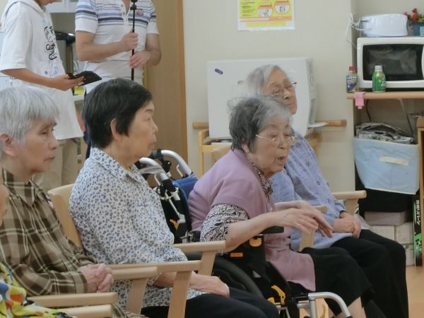 観ている皆さんもうっとりです 観ている皆さんもうっとりです