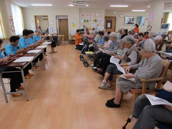 演奏もたけなわになってきました 演奏もたけなわになってきました