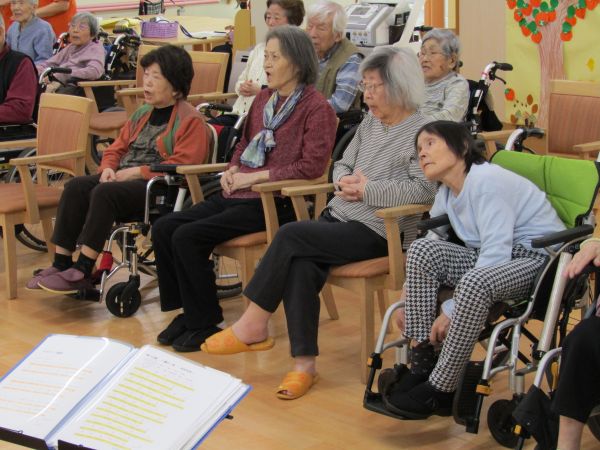 何が始まるんだろう・・・ 何が始まるんだろう・・・