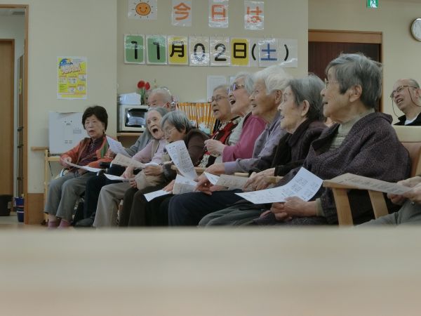 一緒に歌を歌いながら・・ 一緒に歌を歌いながら・・