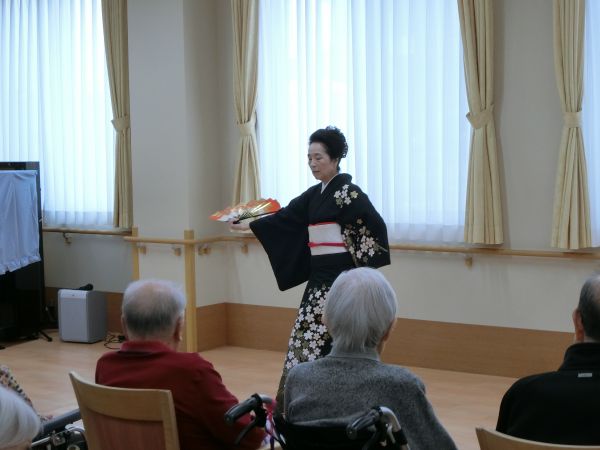 お一人の舞はさらに華麗です