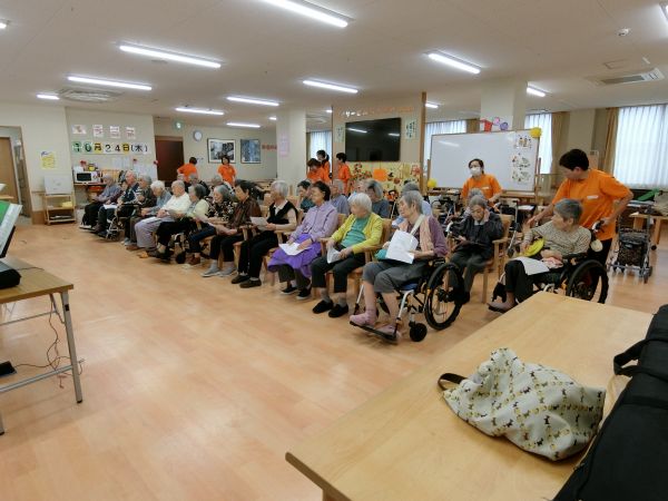 会場がオカリナ一色に・・ 会場がオカリナ一色に・・