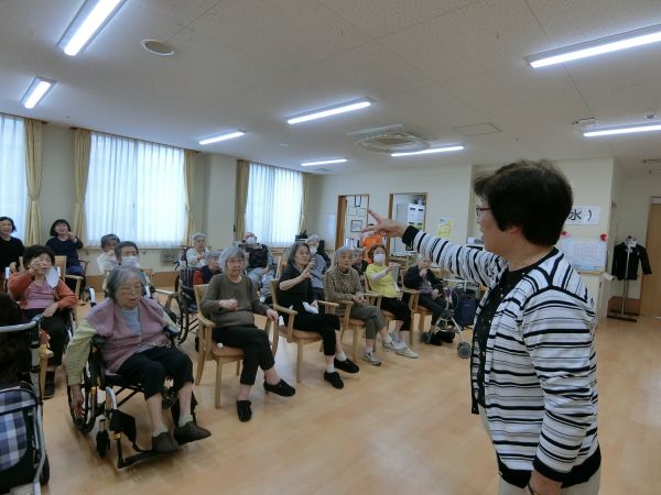 手遊びで楽しみました 手遊びで楽しみました