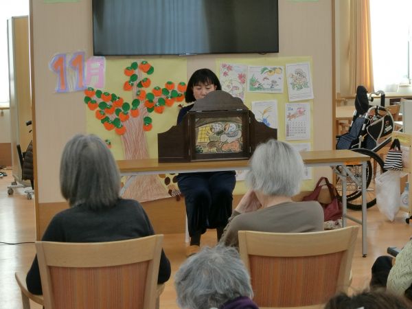 みなさん集中してお話しを聞いています みなさん集中してお話しを聞いています