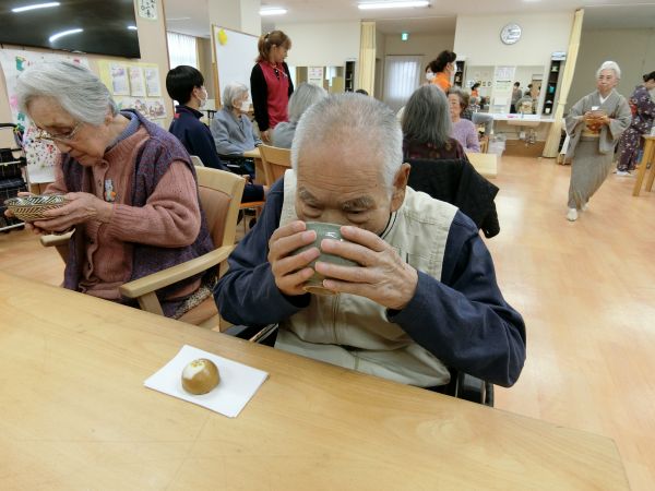 美味しいですねぇ・・・ 美味しいですねぇ・・・